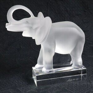 NWT Lalique Frosted Crystal Trunk-Up Elephant Paperweight Figurine #11801